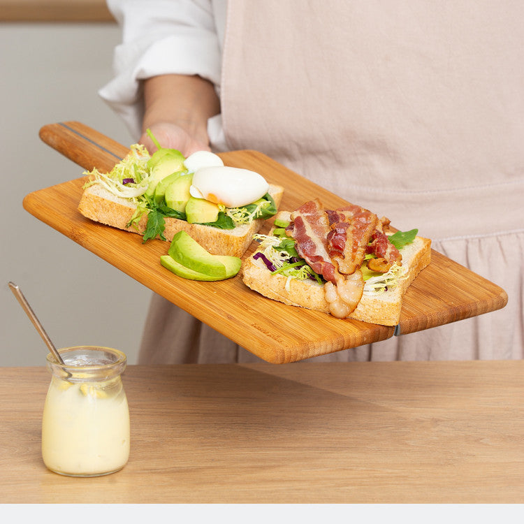 Foldable cutting board